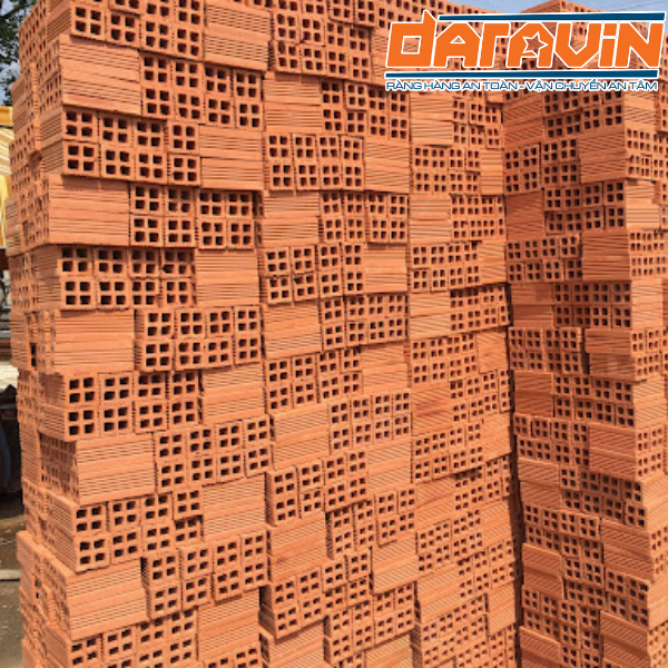 kho gạch ống của xưởng sản xuất vật liệu xây dựng kho gạch ống của xưởng sản xuất vật liệu xây dựng