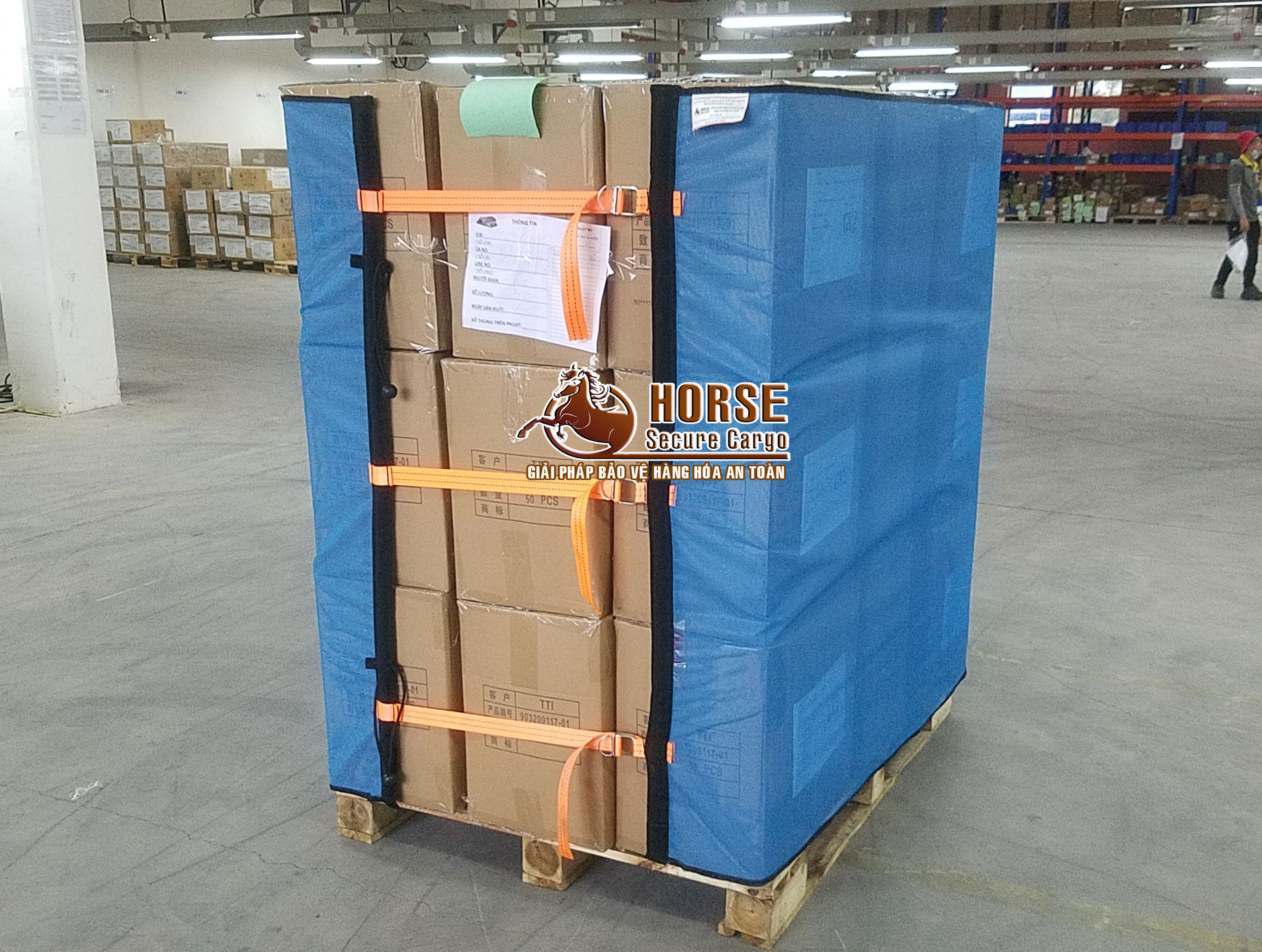 Lưới quấn pallet tái sử dụng LQP1440-13R Lưới quấn pallet tái sử dụng LQP1440-13R