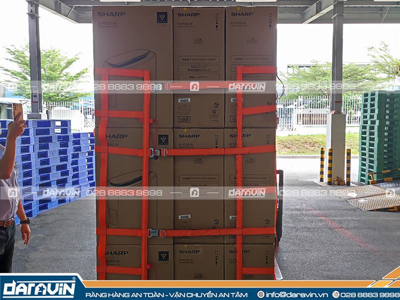 Lợi ích khi sử dụng lưới dây bẹ polyester quấn pallet Lợi ích khi sử dụng lưới dây bẹ polyester quấn pallet