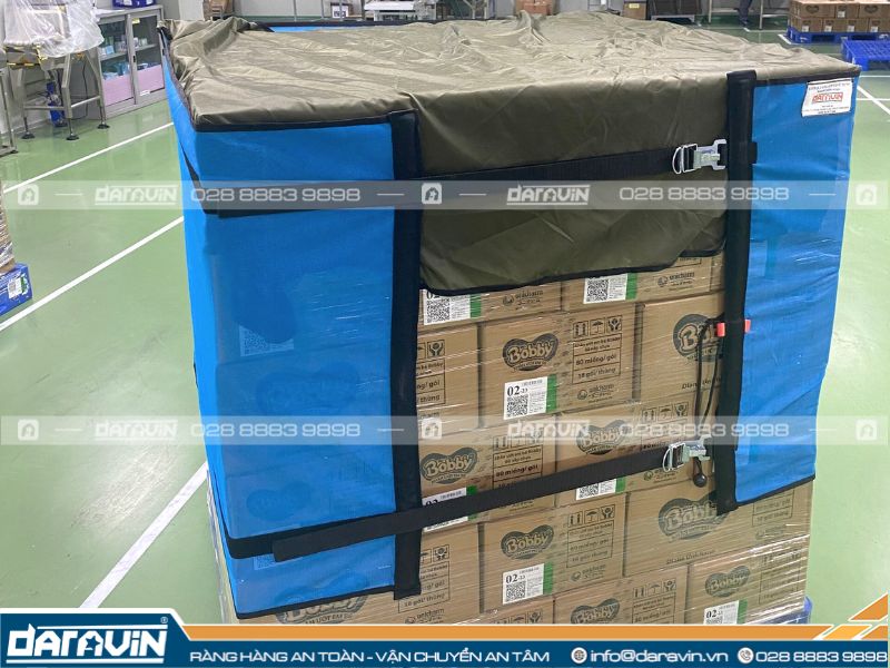 Những ưu điểm vượt trội của lưới quấn pallet có vải trùm Những ưu điểm vượt trội của lưới quấn pallet có vải trùm