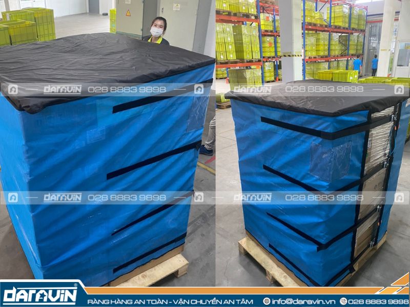 Giải pháp kho hàng xanh - lưới quấn pallet có vải trùm Giải pháp kho hàng xanh - lưới quấn pallet có vải trùm