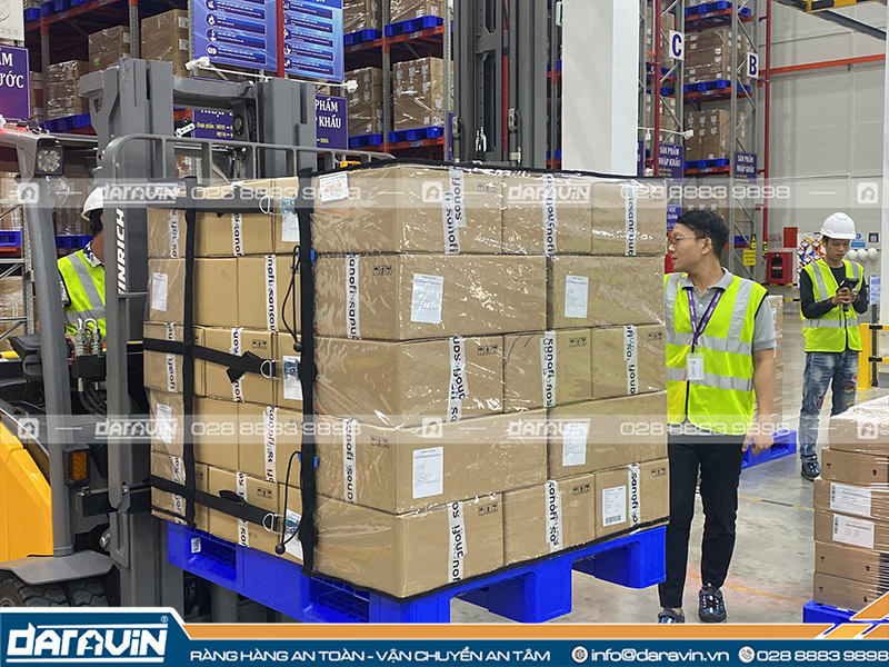 Ưu điểm lưới quấn pallet pvc trong suốt Ưu điểm lưới quấn pallet pvc trong suốt