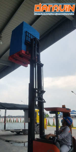 Kiểm tra độ ổn định của lưới khi chất hàng lên cao cách mặt đất 2.5m  Kiểm tra độ ổn định của lưới khi chất hàng lên cao cách mặt đất 2.5m