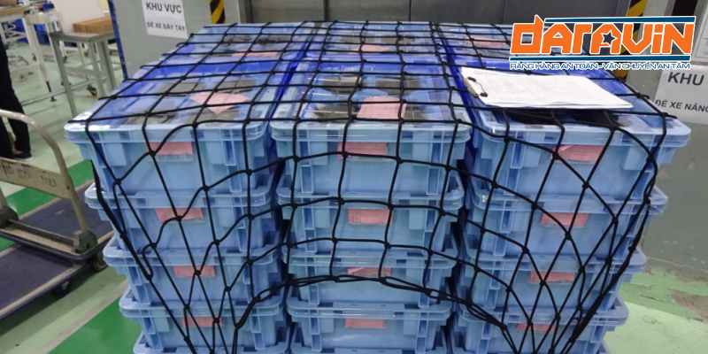 test lưới thun ràng pallet thực tế tại kho của công ty sản xuất đồ nhựa tiêu dùng test lưới thun ràng pallet thực tế tại kho của công ty sản xuất đồ nhựa tiêu dùng