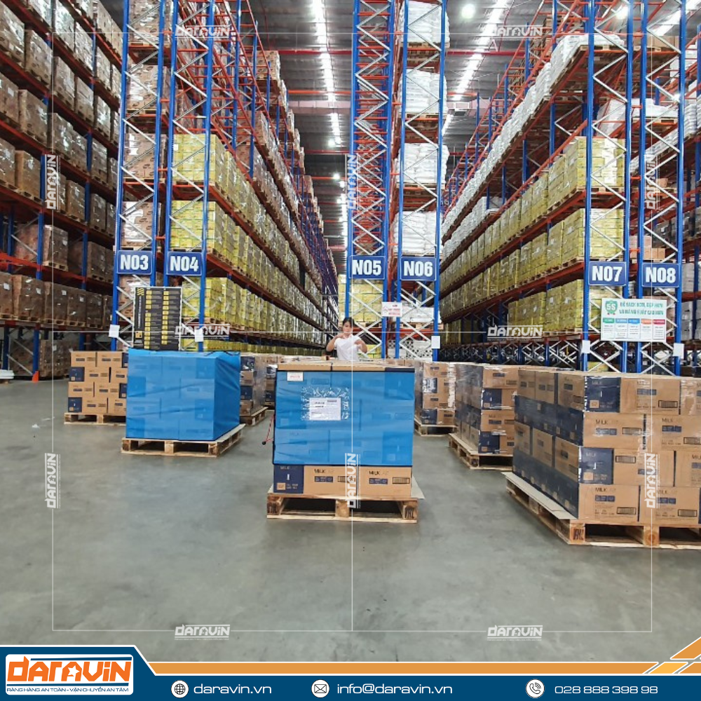 thực tế buổi test lưới quấn pallet tại kho hàng thực tế buổi test lưới quấn pallet tại kho hàng
