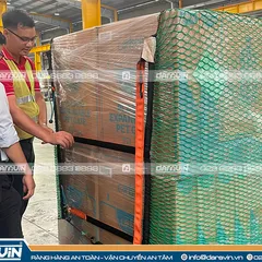 Lưới polyester là gì và các ứng dụng trong bảo vệ hàng hóa