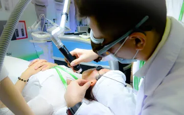 Làm Gì Khi Máy Laser Trục Khuỷu Không Hoạt Động?