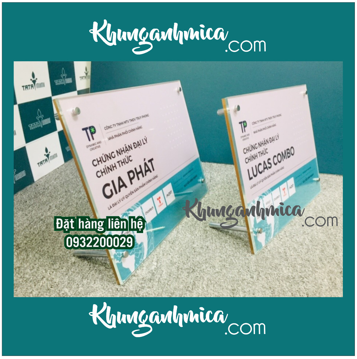 Khung mica có chân inox sắt