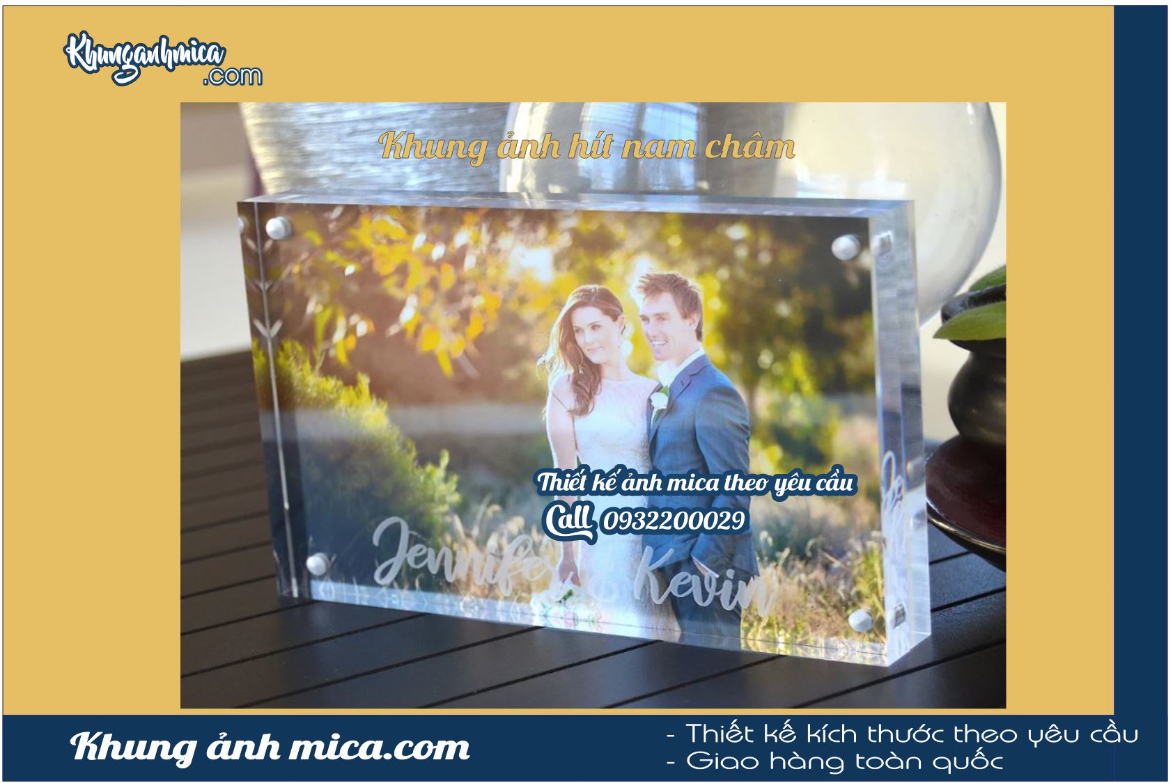 Khung mica để bàn bốn góc nam châm