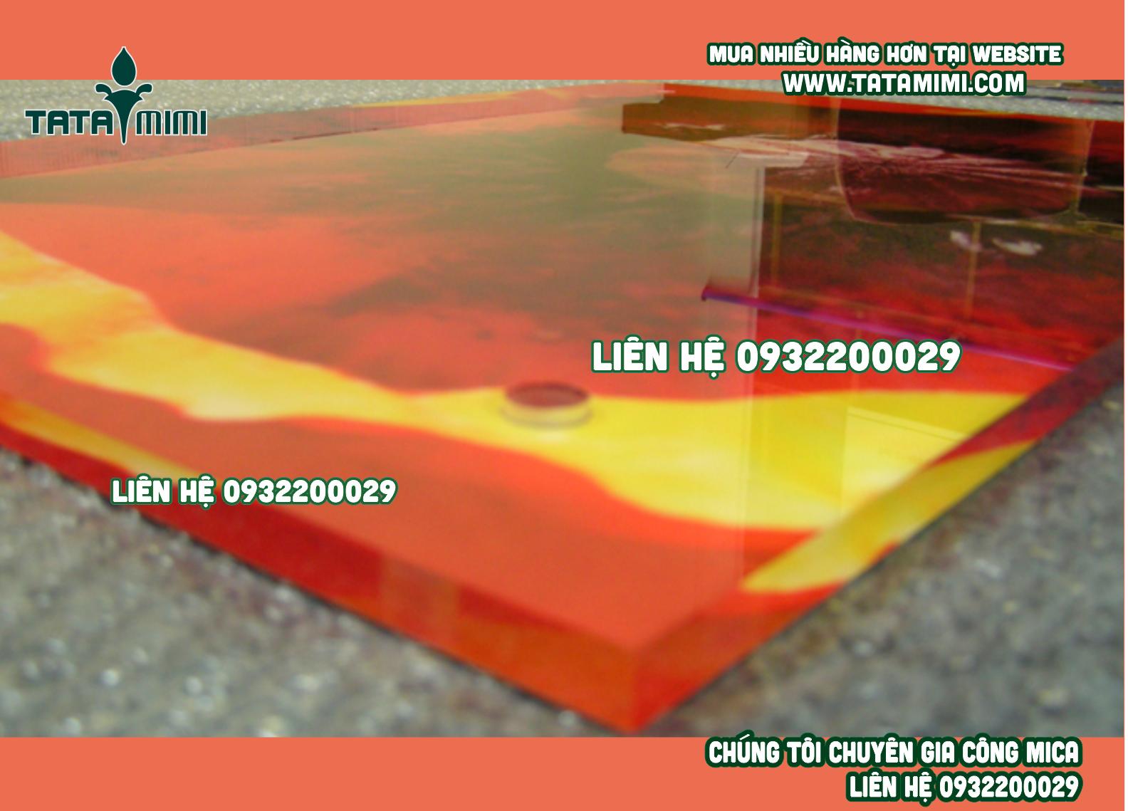 Tranh in trực tiếp lên mica