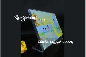 In UV trên mica làm tranh