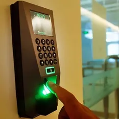 Bộ Kiểm Soát Cửa Ra Vào Ronald Jack F18