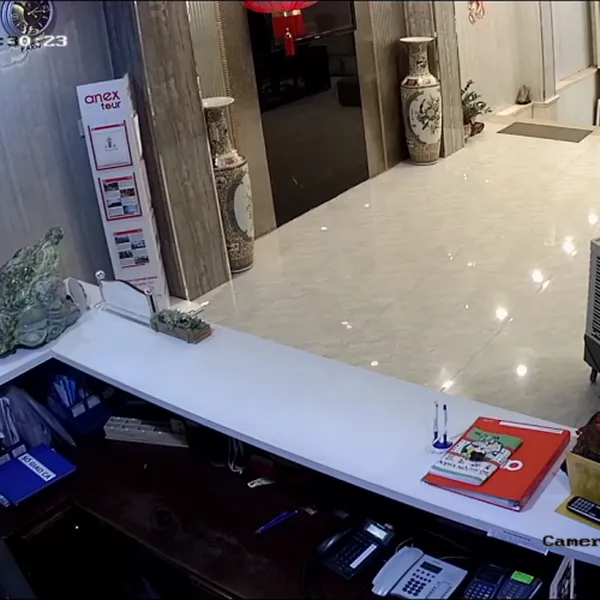 Camera IP Wifi Hikvision DS-2CV2U32FD-IW 3.0 Megapixel
