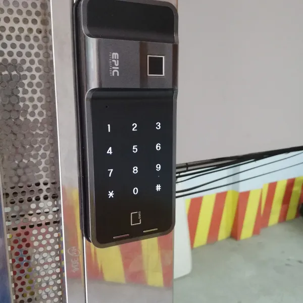 Khóa Vân Tay EPIC EF730G