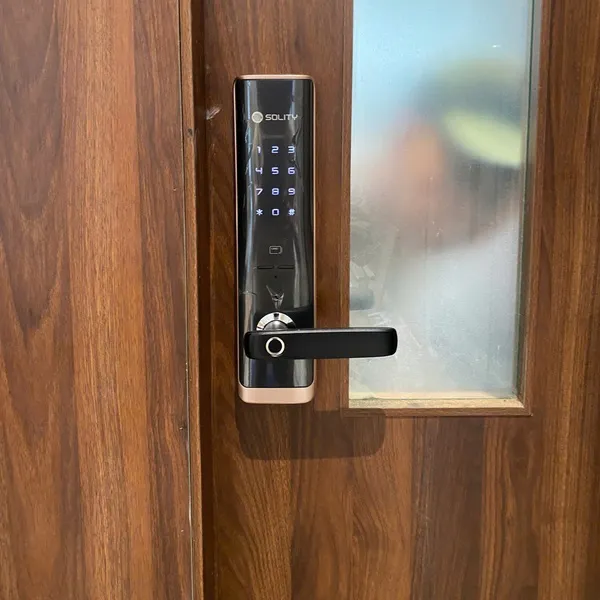 Khoá Cửa Vân Tay Solity GM-7000BK