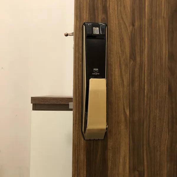 Khóa cửa điện tử Locpro K500