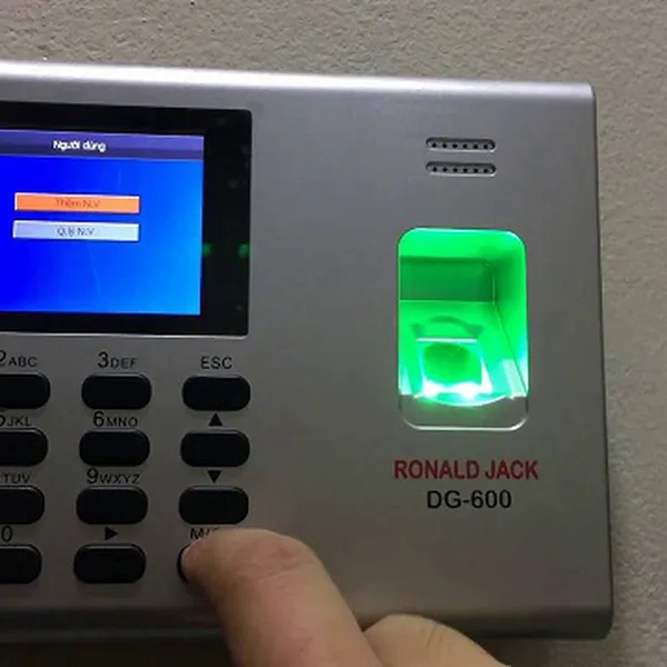 Máy chấm công vân tay RONALD JACK DG-600