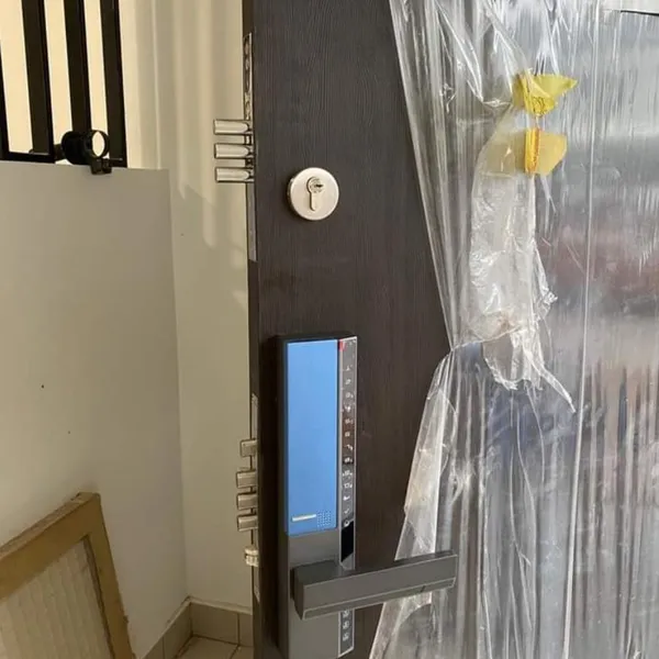 Khóa điện tử securam V8