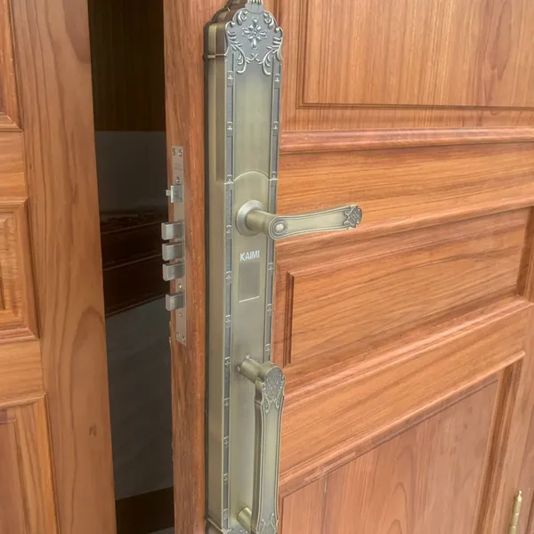 Khóa Tân Cổ Điển Đại Sảnh Kaimi DS102