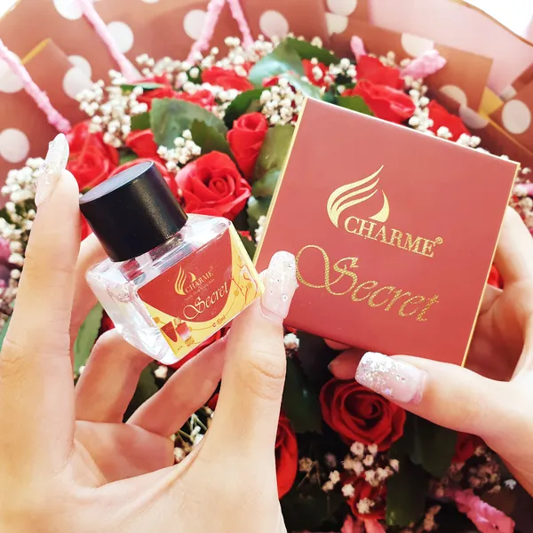 Nước Hoa Vùng Kín Charme Secret Hương Hoa Hồng Xứ Grasse 5ml (Mẫu Mới)