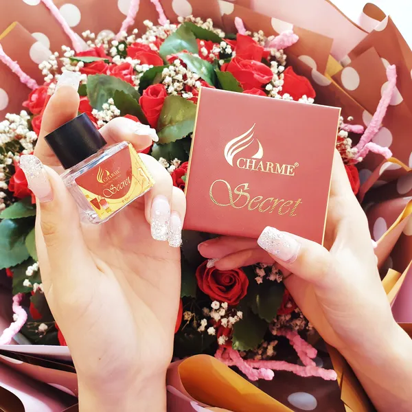 Nước Hoa Vùng Kín Charme Secret Hương Hoa Hồng Xứ Grasse 5ml (Mẫu Mới)