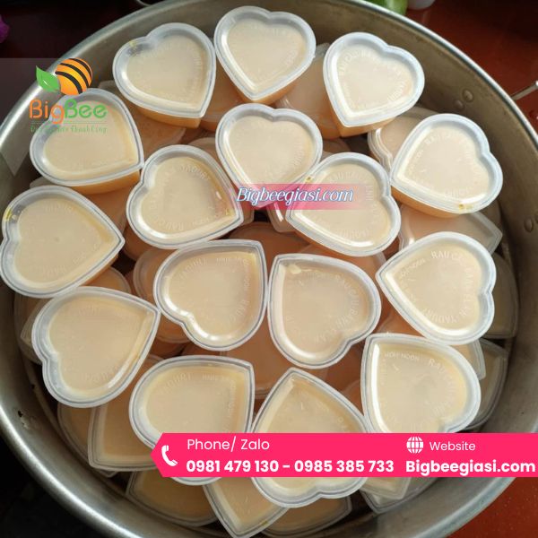 Hũ phù hợp sử dụng để đựng bánh flan Hũ phù hợp sử dụng để đựng bánh flan