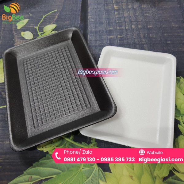 Khay xốp đen/ trắng đựng thịt, cá, hải sản an toàn Khay xốp đen/ trắng đựng thịt, cá, hải sản an toàn