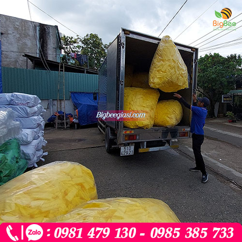 Thu Hồng hỗ trợ giao hàng tận nơi nhanh chóng Thu Hồng hỗ trợ giao hàng tận nơi nhanh chóng