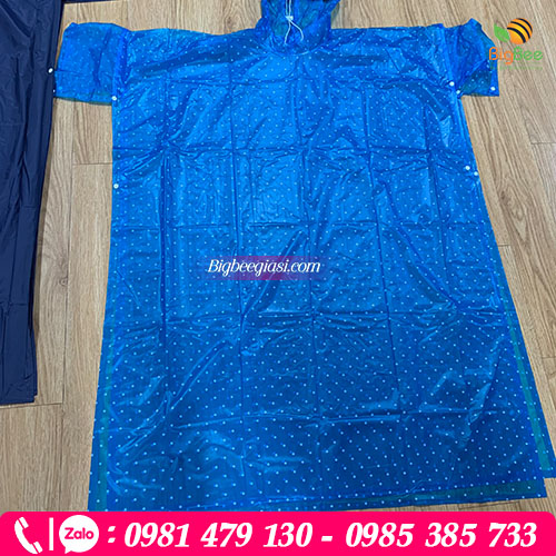 Áo mưa cánh dơi chấm bi nhỏ Áo mưa cánh dơi chấm bi nhỏ