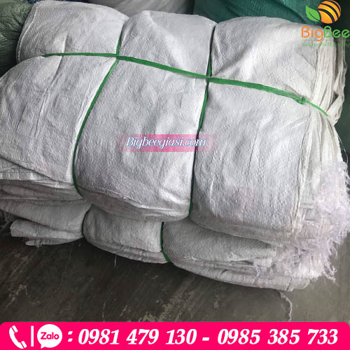 Bao tải trắng đựng hàng hóa sơ dừa, phân bón... Bao tải trắng đựng hàng hóa sơ dừa, phân bón...