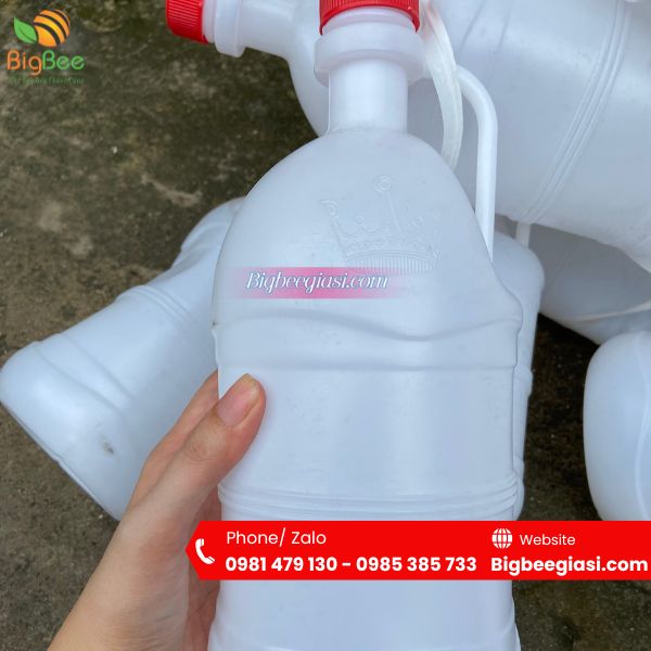Can nhựa trắng 2L đựng chất lỏng, hóa chất Can nhựa trắng 2L đựng chất lỏng, hóa chất