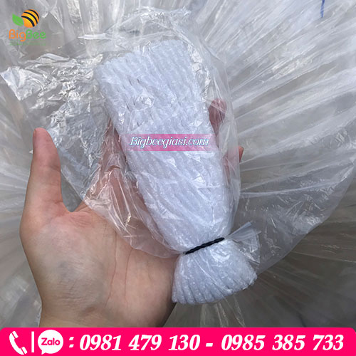 Xốp bao ổi lồng sẵn dây thun và nilon cho nhà vườn Xốp bao ổi lồng sẵn dây thun và nilon cho nhà vườn