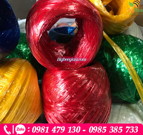 Dây nilon cuộn màu đỏ 100g giá rẻ tại Thu Hồng Dây nilon cuộn màu đỏ 100g giá rẻ tại Thu Hồng