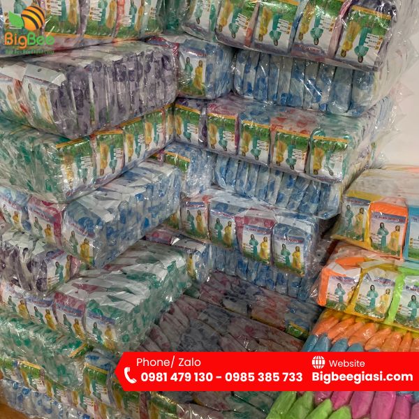 Số lượng lớn áo mưa mặc 1 lần, gọi là giao ngay Số lượng lớn áo mưa mặc 1 lần, gọi là giao ngay