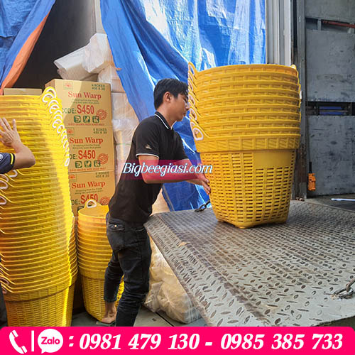 Giỏ cần xé nhựa tại xưởng Thu Hồng