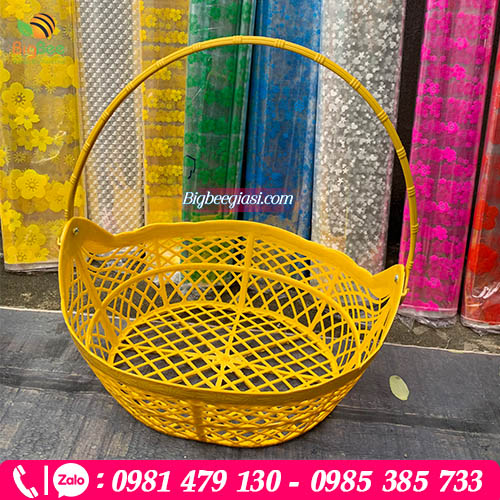 Mẫu Giỏ nhựa đựng quà tết màu vàng Mẫu Giỏ nhựa đựng quà tết màu vàng