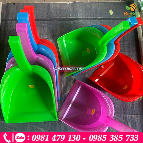 Ki hốt rác nhựa dày bền đẹp với hình dáng chiếc lá Ki hốt rác nhựa dày bền đẹp với hình dáng chiếc lá