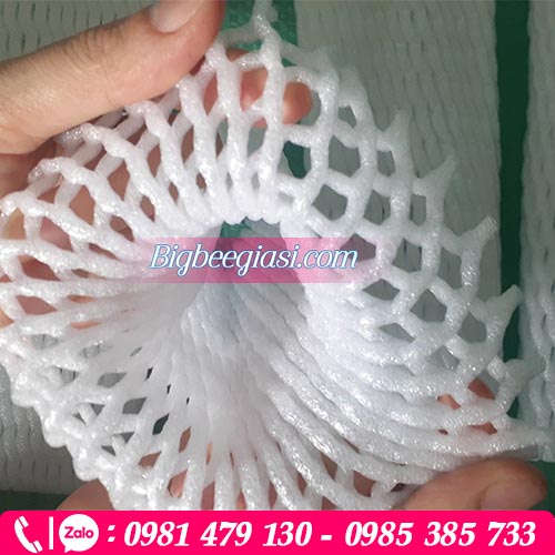 Xốp lưới màu trắng dài 15cm dùng bền, tái sử dụng được nhiều lần