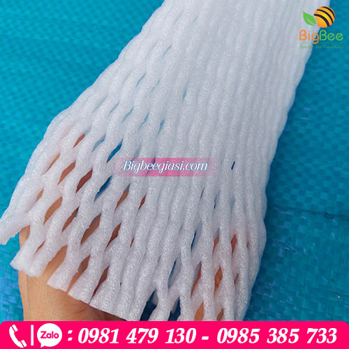 Lưới xốp đan xen tạo sự thông thoáng Lưới xốp đan xen tạo sự thông thoáng