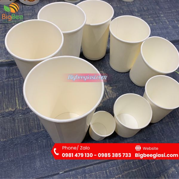 Ly giấy trắng trơn an toàn tiện lợi cho các loại thức uống mang đi Ly giấy trắng trơn an toàn tiện lợi cho các loại thức uống mang đi