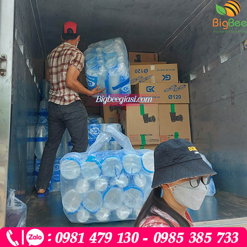 Thu Hồng nhận giao ly nhựa tận nơi Thu Hồng nhận giao ly nhựa tận nơi