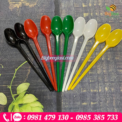 Muỗng nhựa cán dài đủ màu Muỗng nhựa cán dài đủ màu