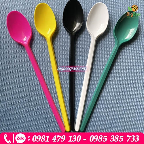 Muỗng nhựa cán dài đủ màu dài 20cm Muỗng nhựa cán dài đủ màu dài 20cm