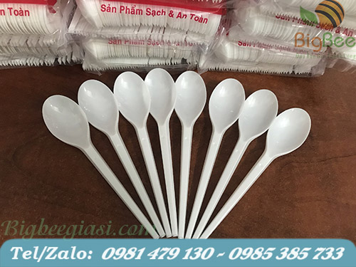 muỗng nhựa trắng sữa cán dài