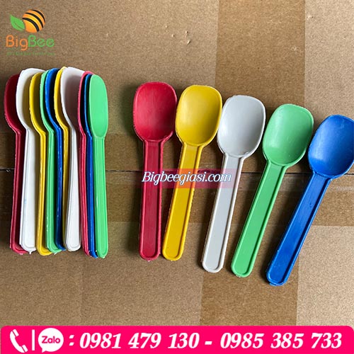 Muỗng xôi đủ màu dùng 1 lần Muỗng xôi đủ màu dùng 1 lần