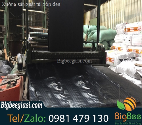 sản xuất túi xốp màu đen