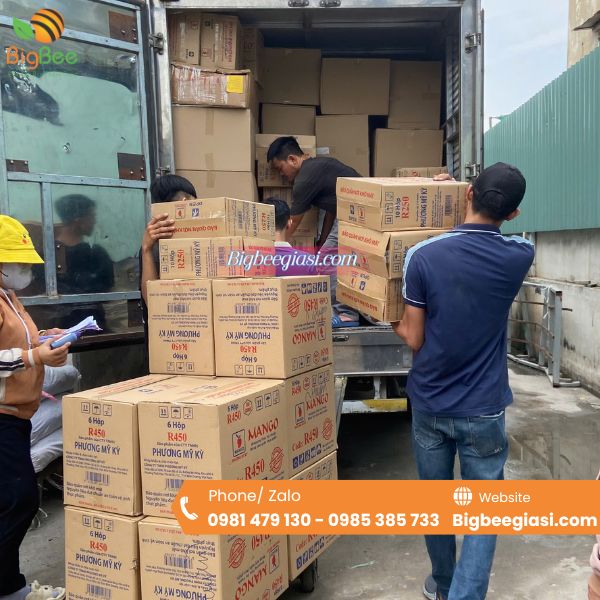 Thu Hồng hỗ trợ giao hàng tận nơi, uy tín, nhanh chóng Thu Hồng hỗ trợ giao hàng tận nơi, uy tín, nhanh chóng