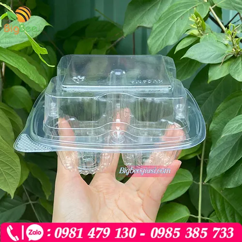 Vỉ nhựa trong đựng 4 quả trứng muối