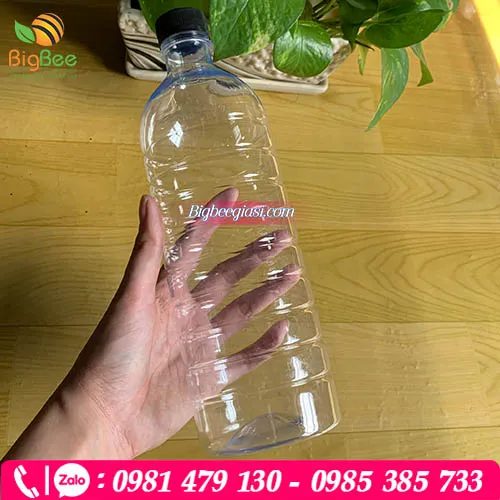 Chai nhựa xoắn đựng mật ong 1L.