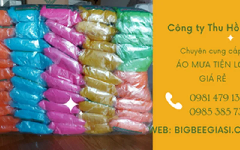 Khách lấy sỉ áo mưa tiện lợi tại xưởng Thu Hồng